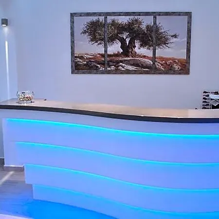 Hotel Petinaros &
